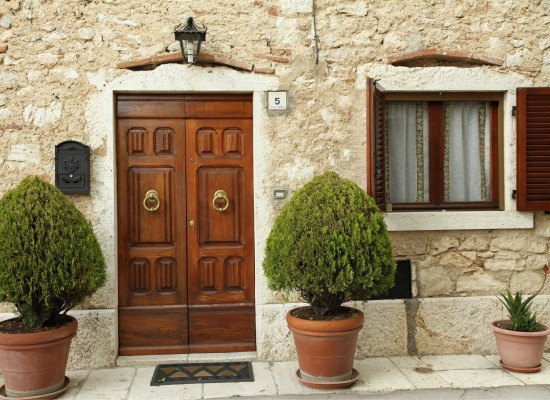 Vchodové dveře v italském stylu 