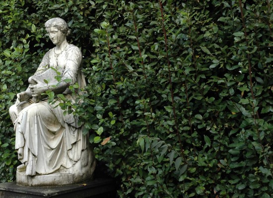 Sochy v zahradě - italská inspirace a klasika 