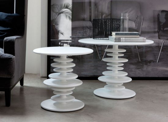 Designový odkládací stolek v italském stylu 