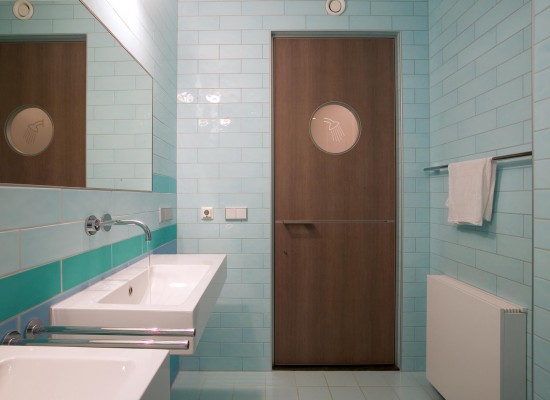 Moderní modrá koupelna