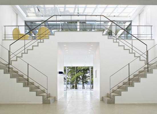 Moderní mramorové schodiště