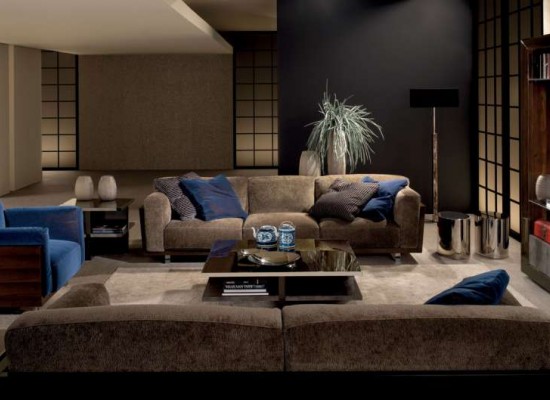 Italský obývací pokoj s velkou sedací soupravou