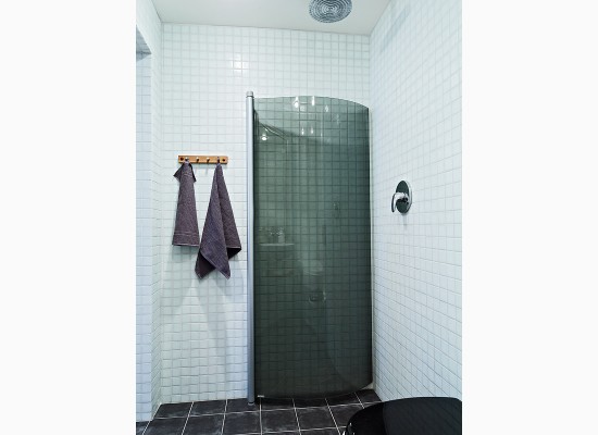 Skandinávská koupelna kombinovaná s WC