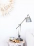 interiery/stolni-lampa-v-industrialnim-stylu-0