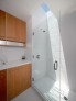 interiery/eko-koupelna-s-drevenym-nabytkem