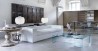 Luxusní italský obývací pokoj s bílou sedačkou