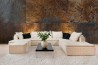 Italský obývací pokoj s netradiční stěnou