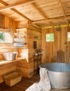 Francouzská dřevěná zahradní koupelna