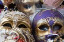 Benátské masky jako skvělý doplněk vašeho obývacího pokoje