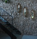 Italská chodba se skleněnými schody 