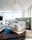 Luxusní ložnice s kříšťálovým stropem