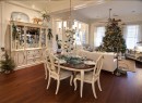 Antik obývací pokoj s jídelnou na vánoce 