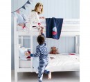 Dětská postel pro dva ve skandinávském stylu 